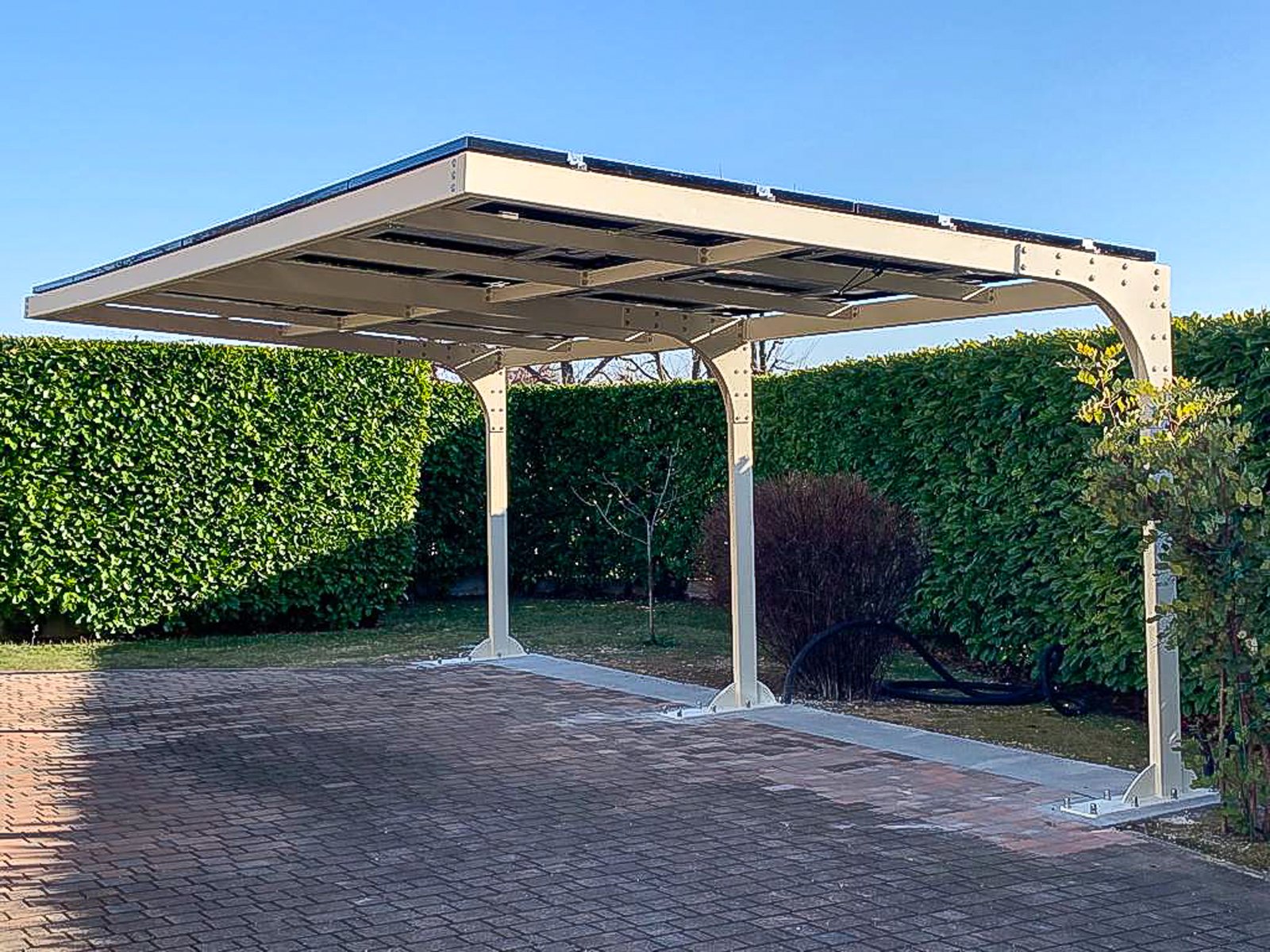 Carport photovoltaïque Omega autoportant